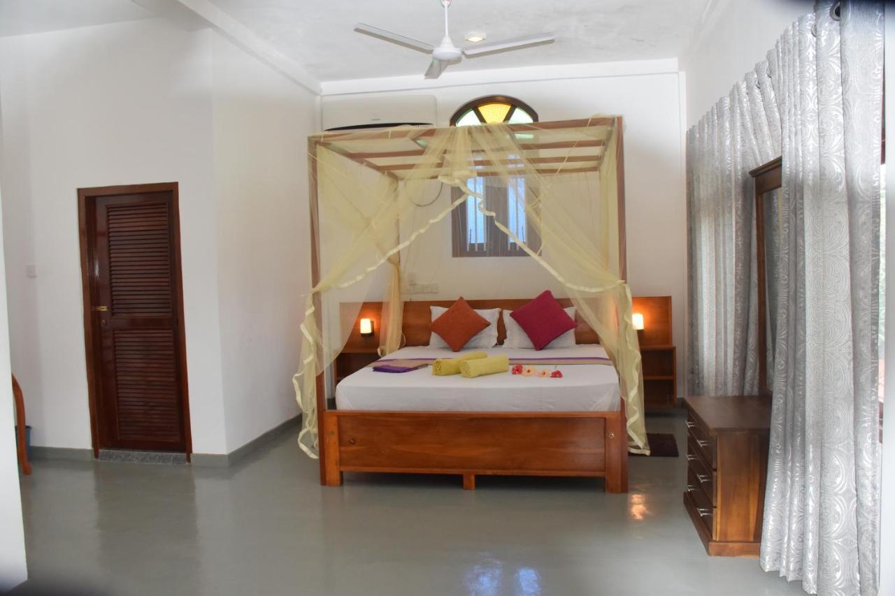 Mira Whales Resort Mirissa Exterior foto