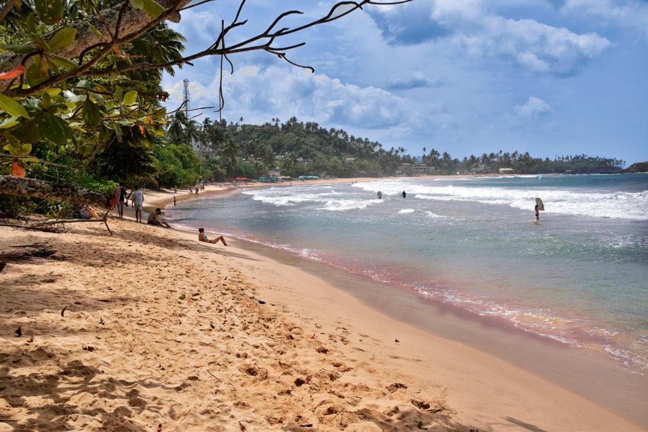 Mira Whales Resort Mirissa Exterior foto