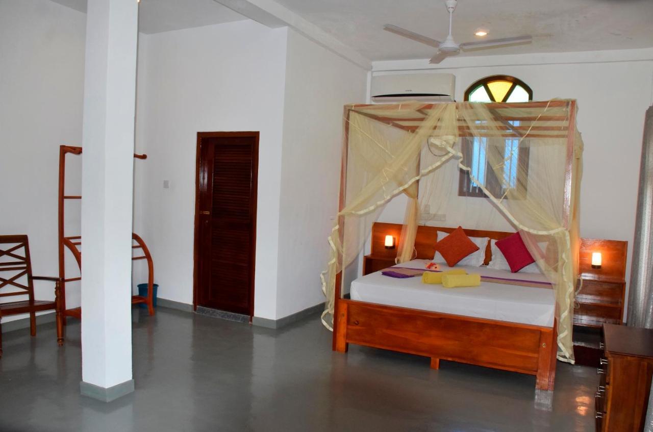 Mira Whales Resort Mirissa Exterior foto