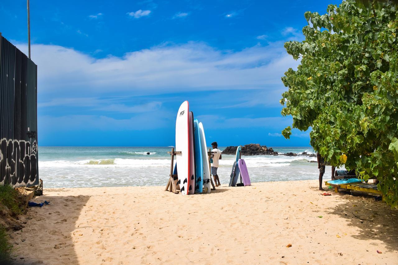 Mira Whales Resort Mirissa Exterior foto