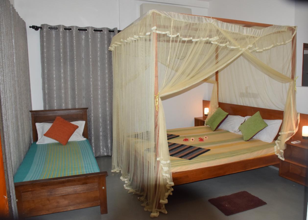Mira Whales Resort Mirissa Exterior foto